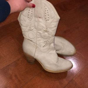 White cowgirl boots